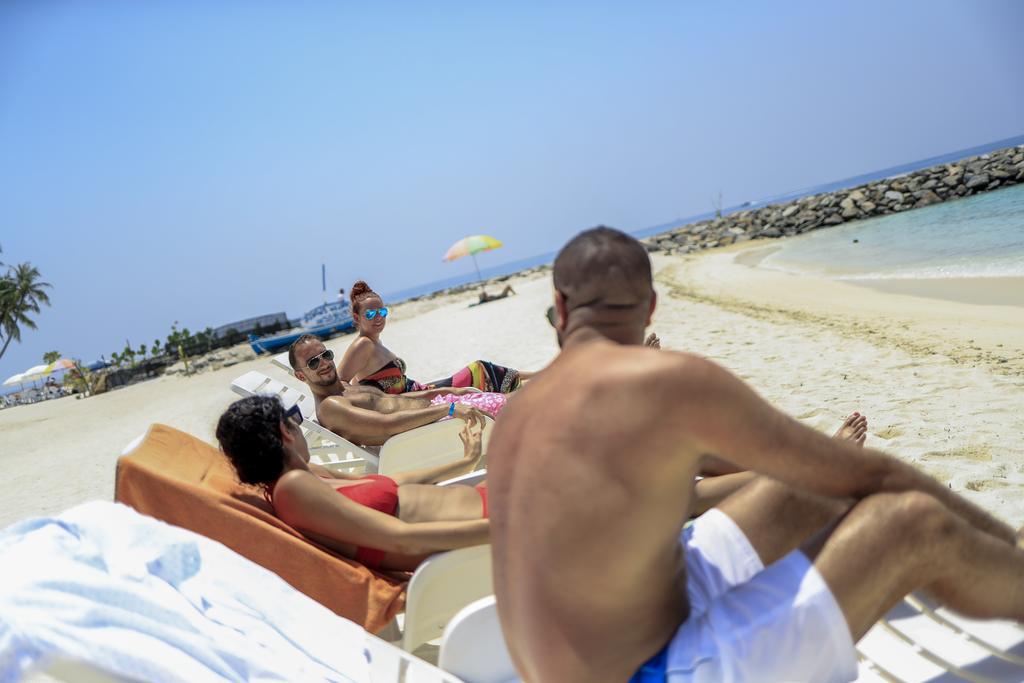 Triton Beach Hotel & Spa 3*