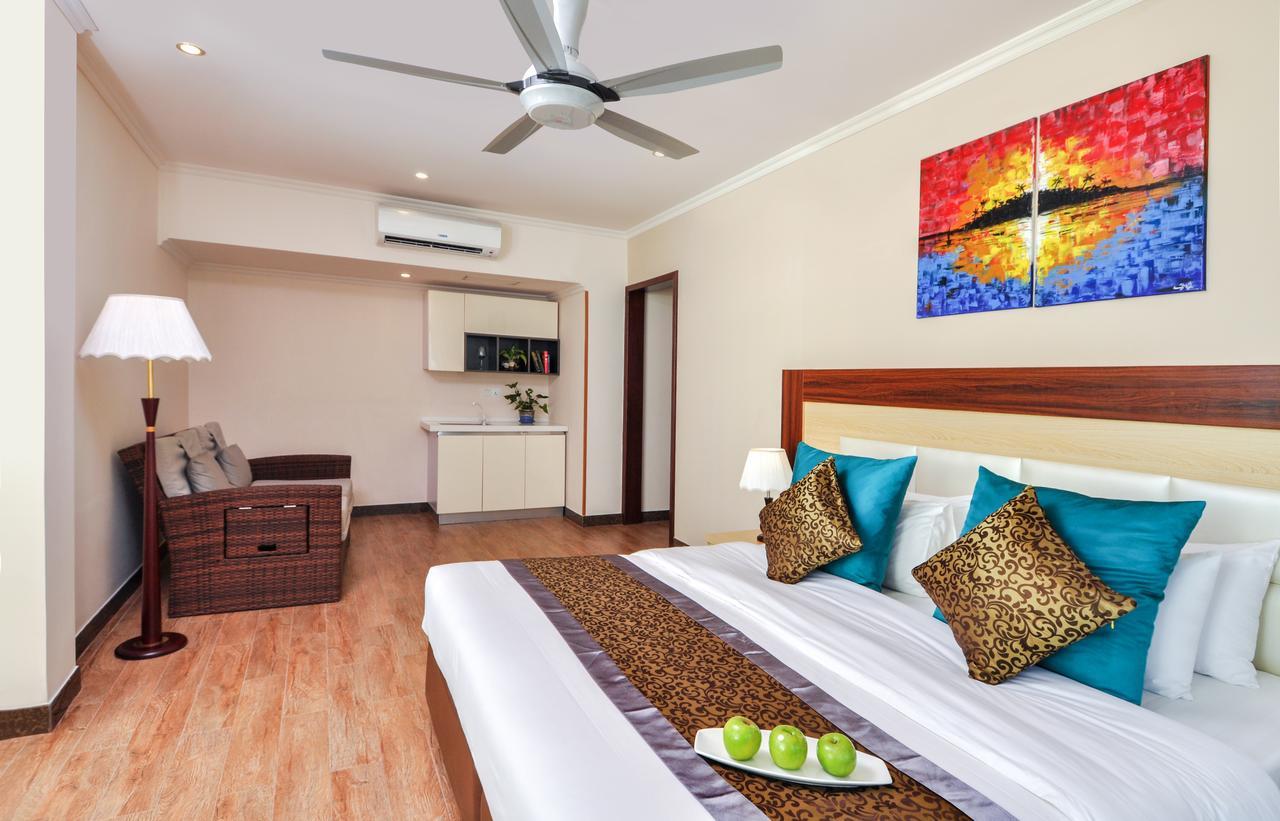 Triton Beach Hotel & Spa 3* Maafushi
